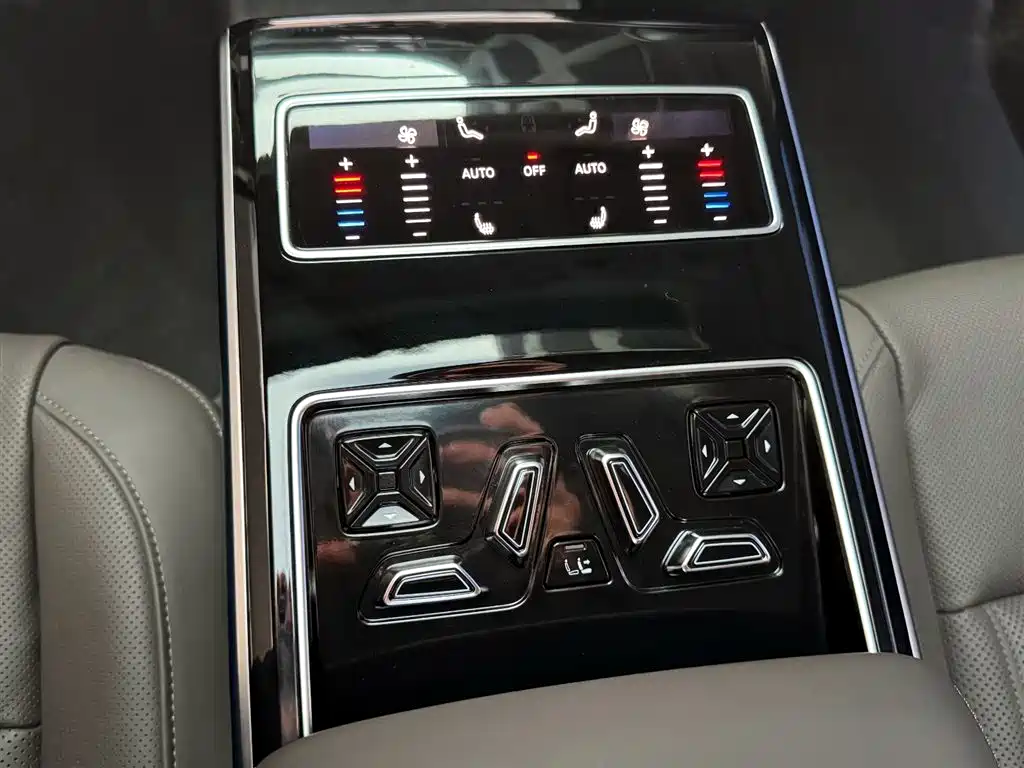 Audi A8 2025 — фото 16