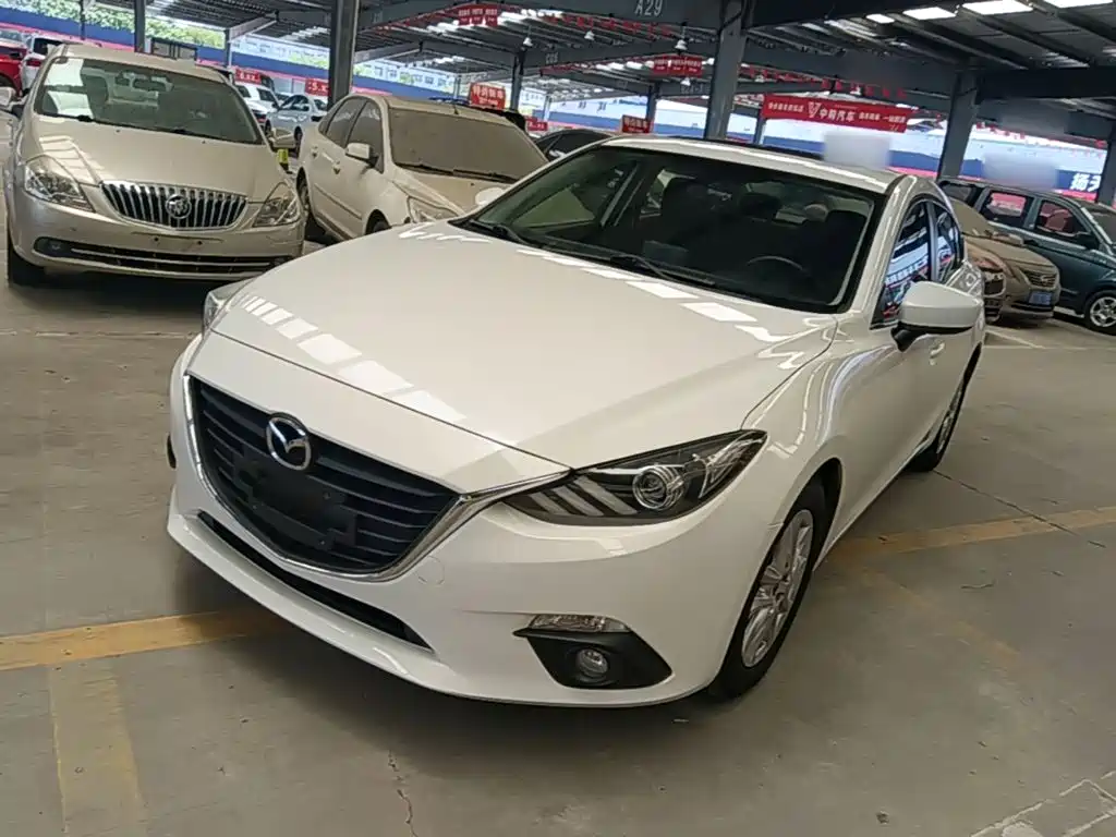 Mazda 3 Axela 2015