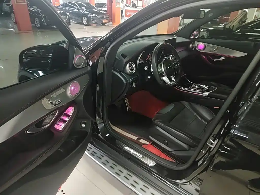 Mercedes-Benz GLC AMG 2018 — фото 16