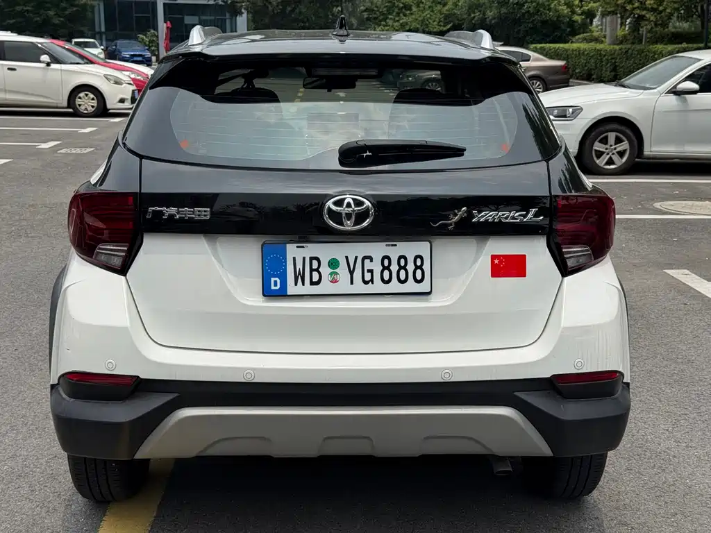 Toyota Yaris L 2021