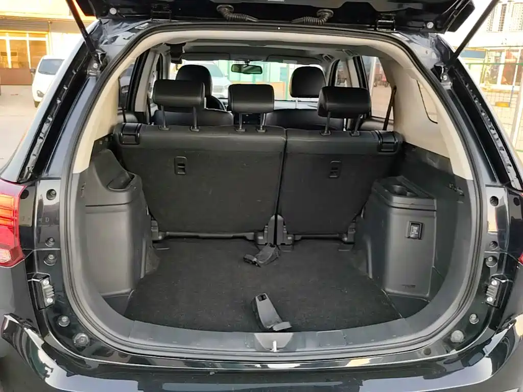 Mitsubishi Outlander 2021 — фото 19