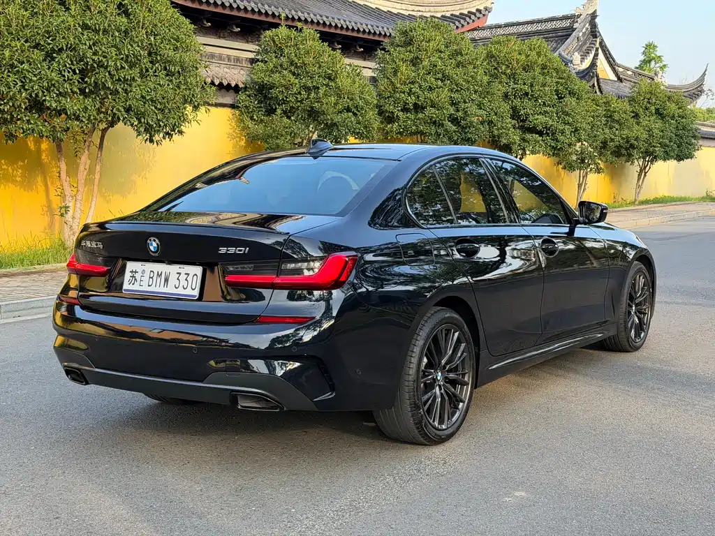 BMW 3 Series 2022