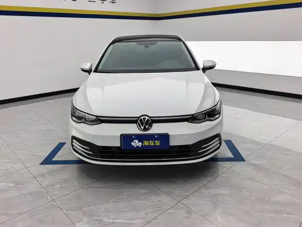 Volkswagen Golf 2021