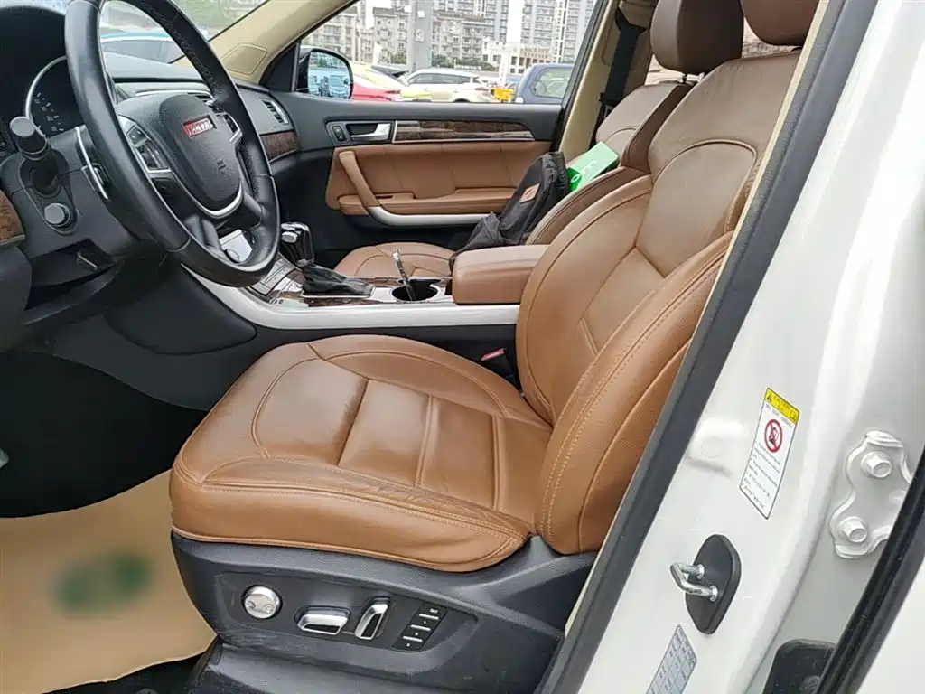 Haval H8 2015 — фото 15