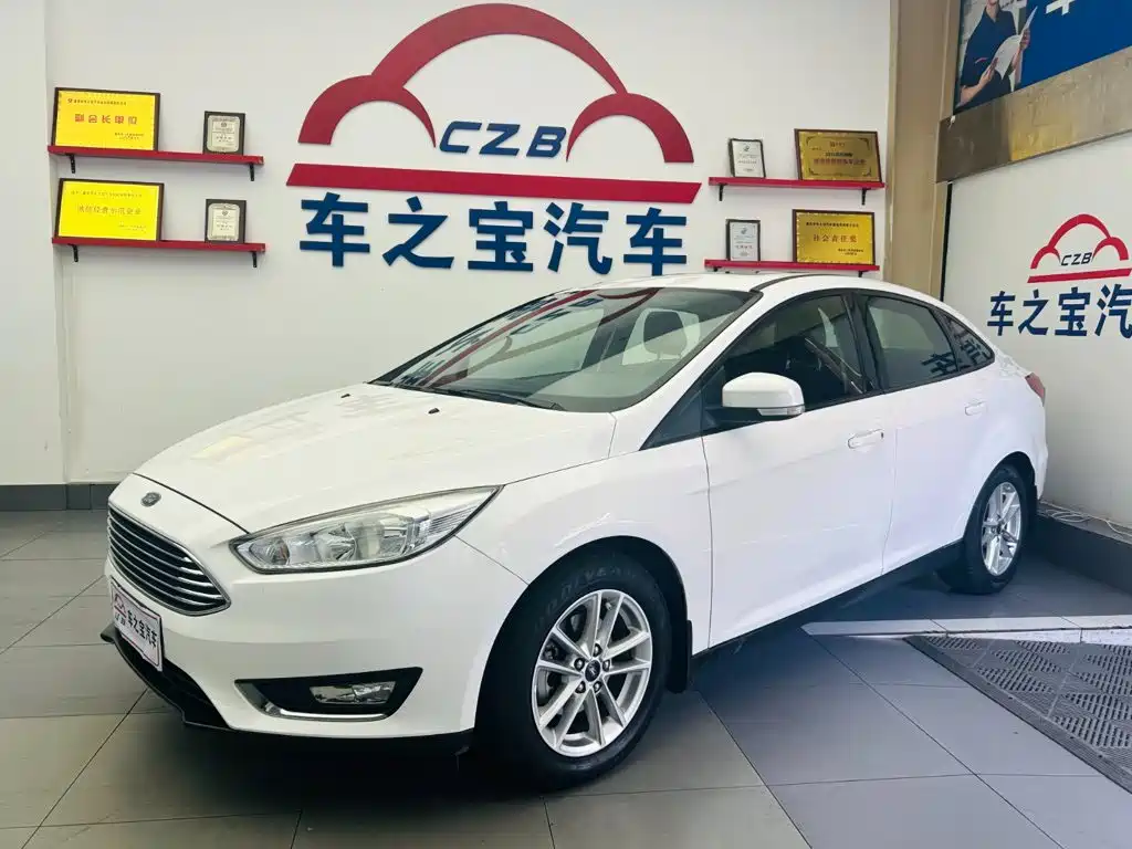 Ford Focus 2017 — фото 1