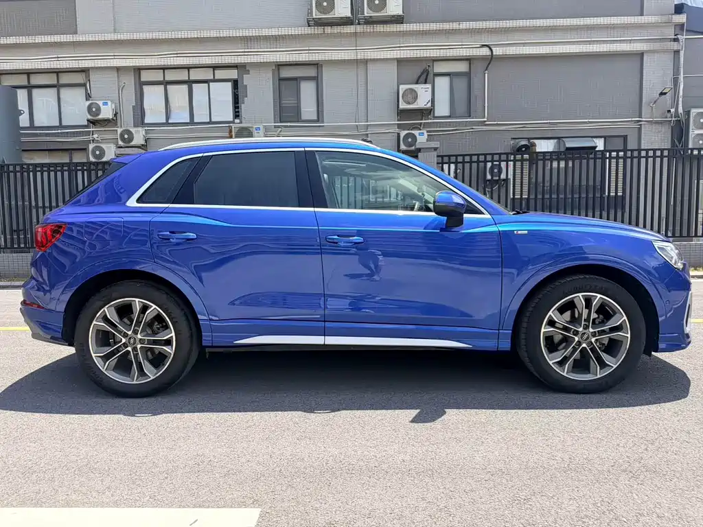 Audi Q3 2022 — фото 4