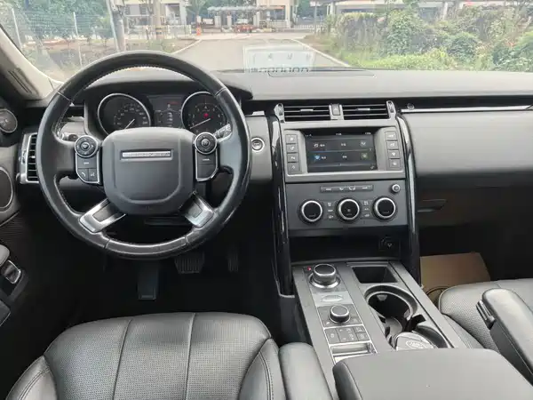 Land Rover Discovery 2017