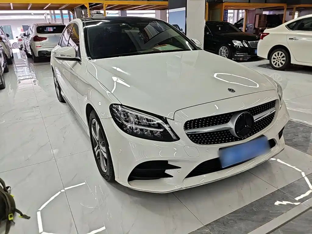 Mercedes-Benz C-Class 2020