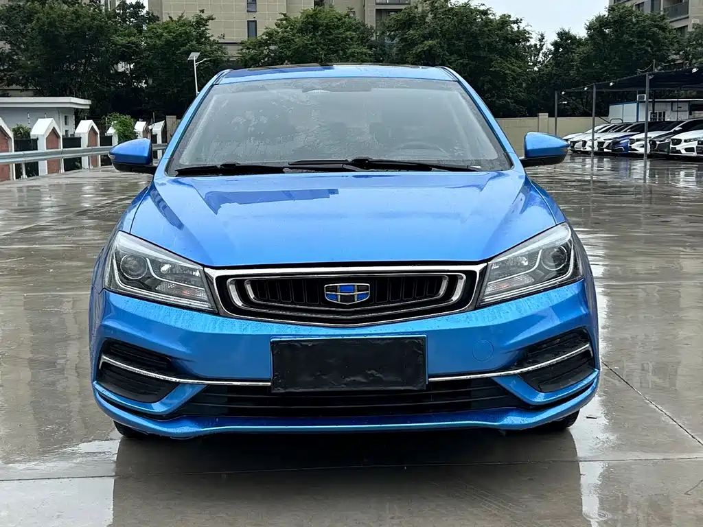 Geely Emgrand 2018 — фото 2