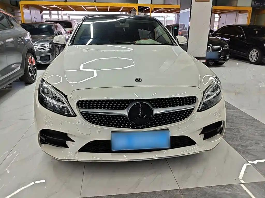 Mercedes-Benz C-Class 2020