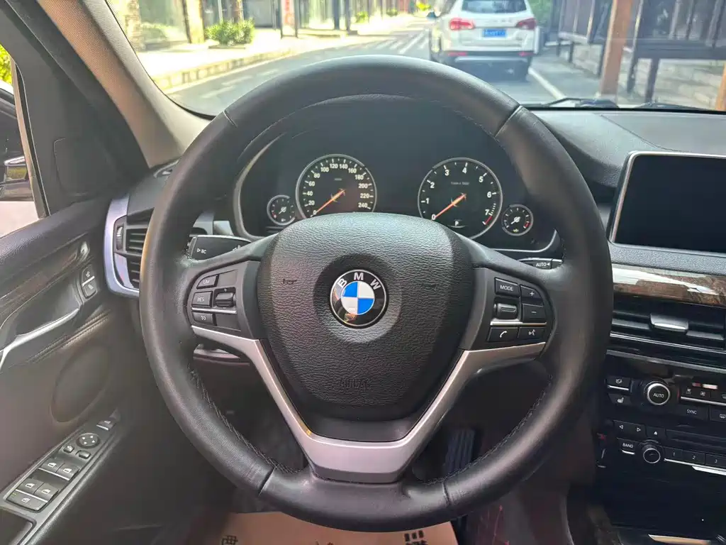 BMW X5 2018 — фото 5
