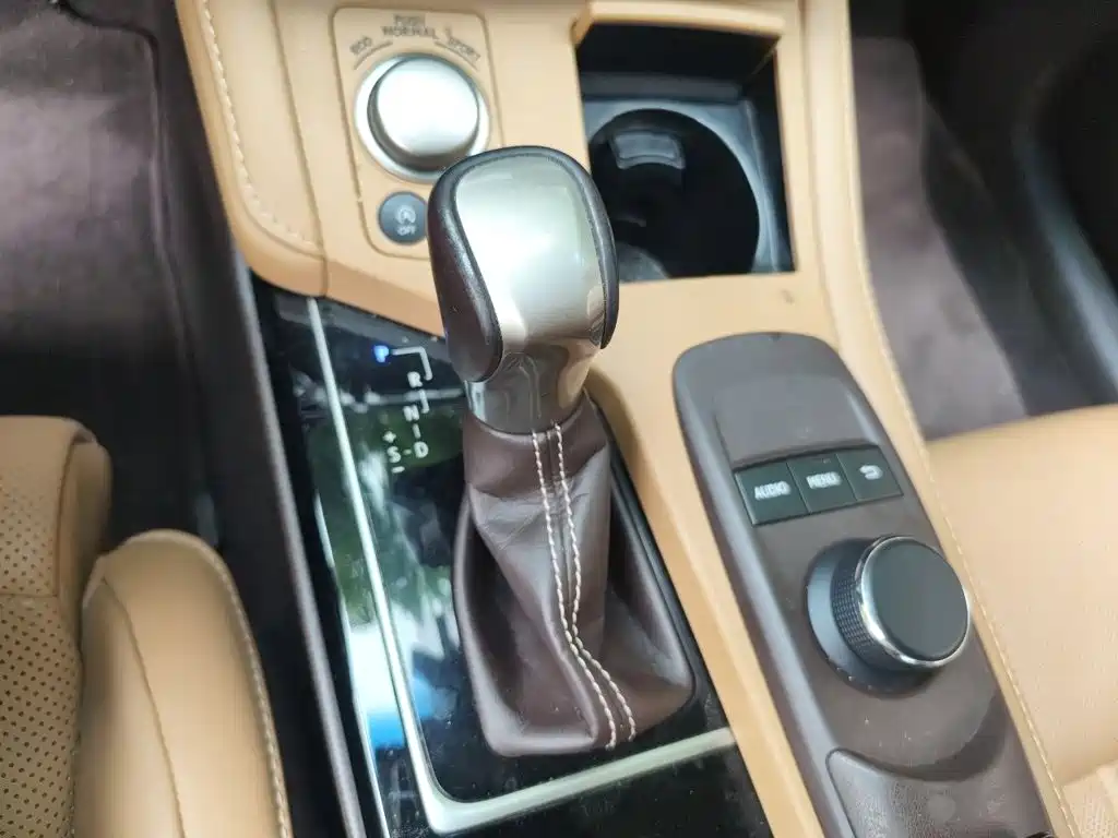 Lexus ES 2017