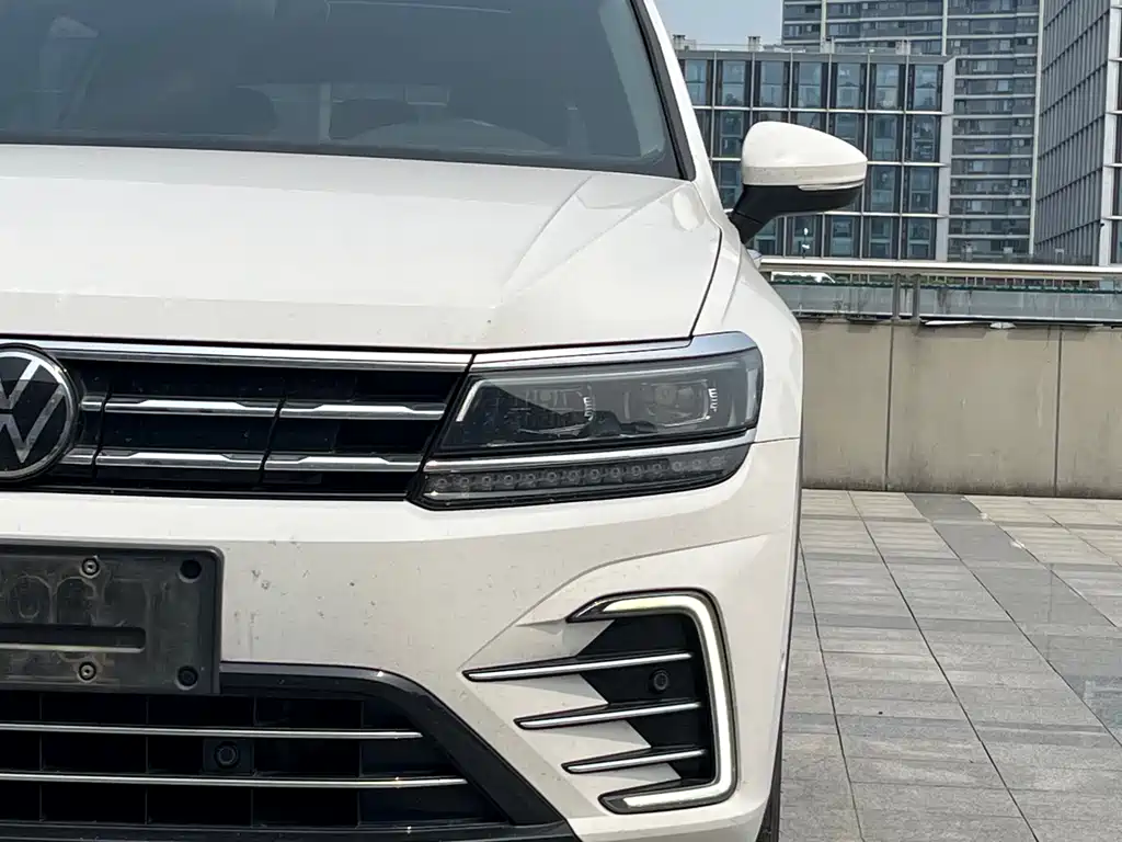 Volkswagen Tiguan L PHEV 2021