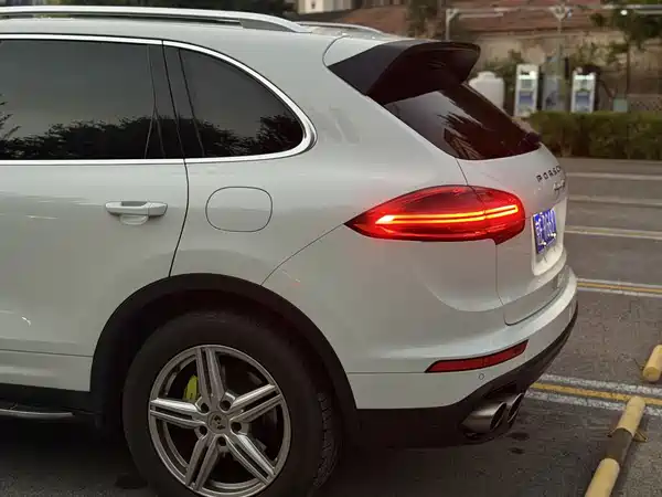 Porsche Cayenne New Energy 2015