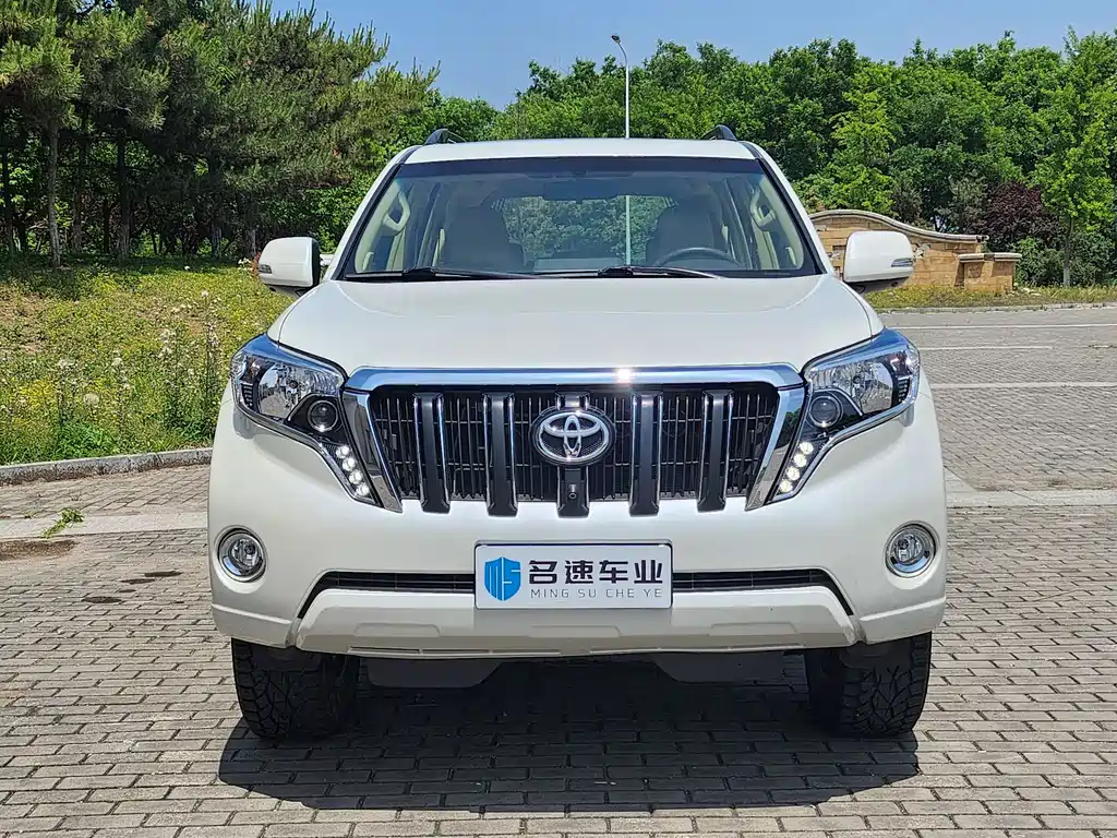 Toyota Prado 2017 — фото 2