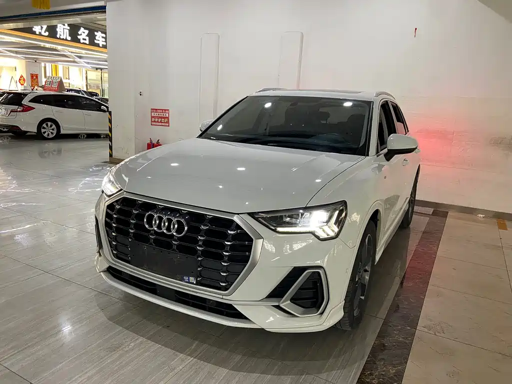 Audi Q3 2023 — фото 1