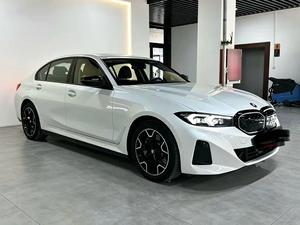 BMW i3 2025 — фото 3