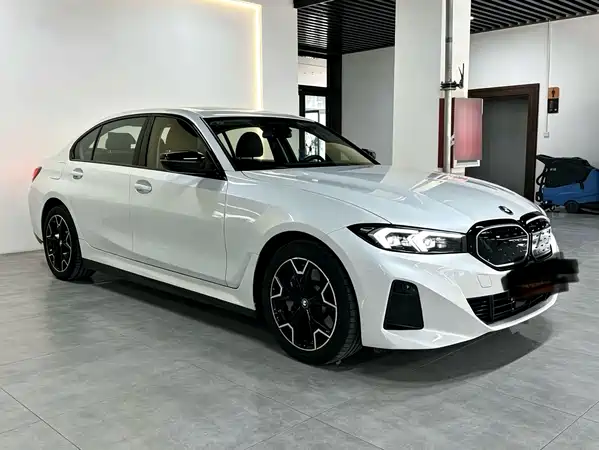 BMW i3 2025