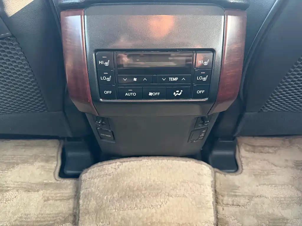 Toyota Prado 2016 — фото 10