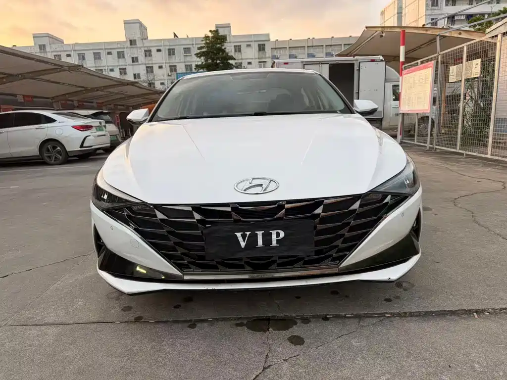 Hyundai Elantra 2021 — фото 2