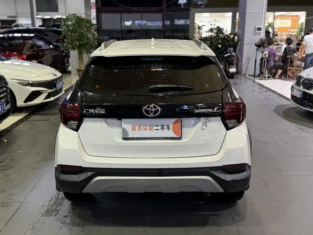 Toyota Yaris L 2020