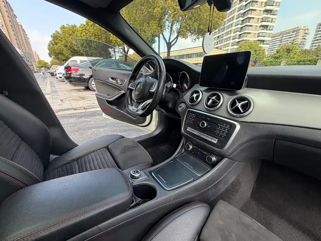Mercedes-Benz CLA 2018 — фото 11