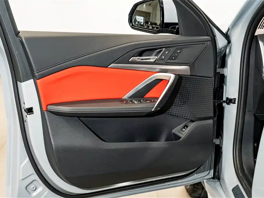 BMW X2 2025 — фото 17