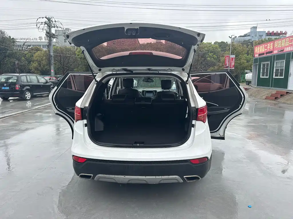 Hyundai Santa Fe 2016 — фото 10