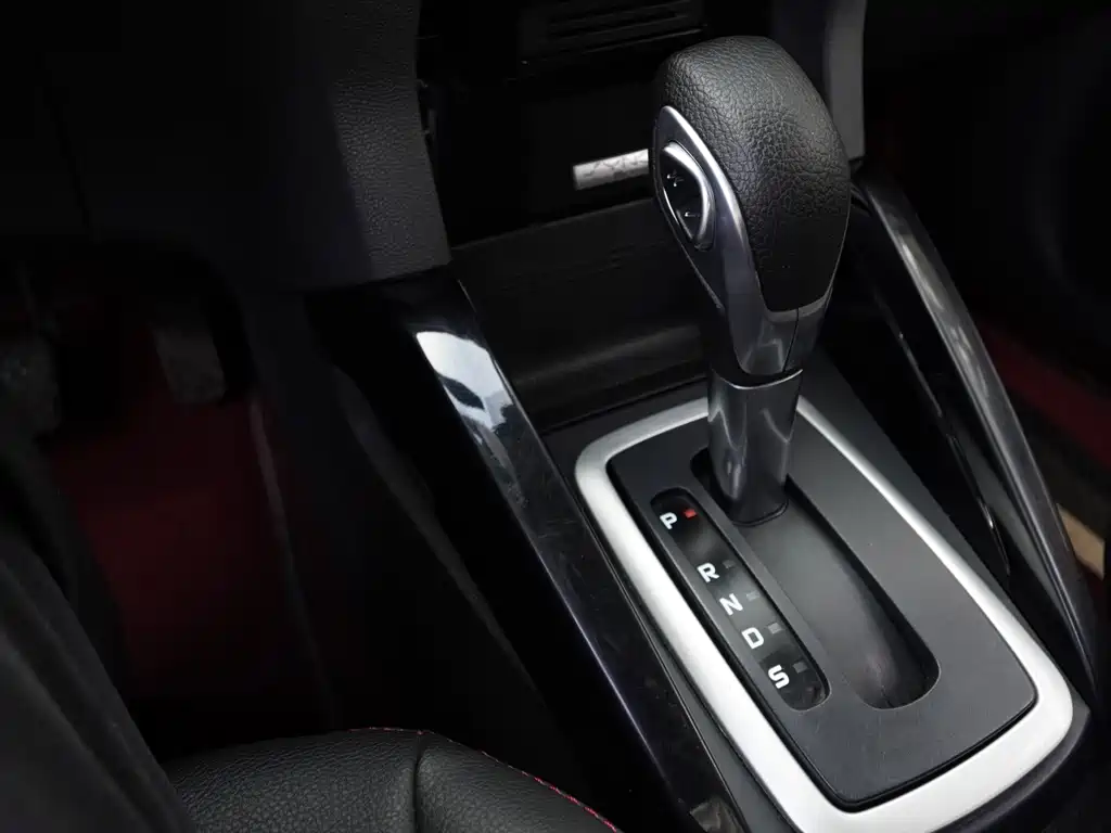Ford EcoSport 2015 — фото 6