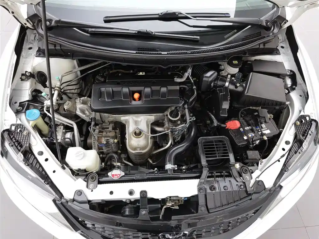 Honda Jade 2015