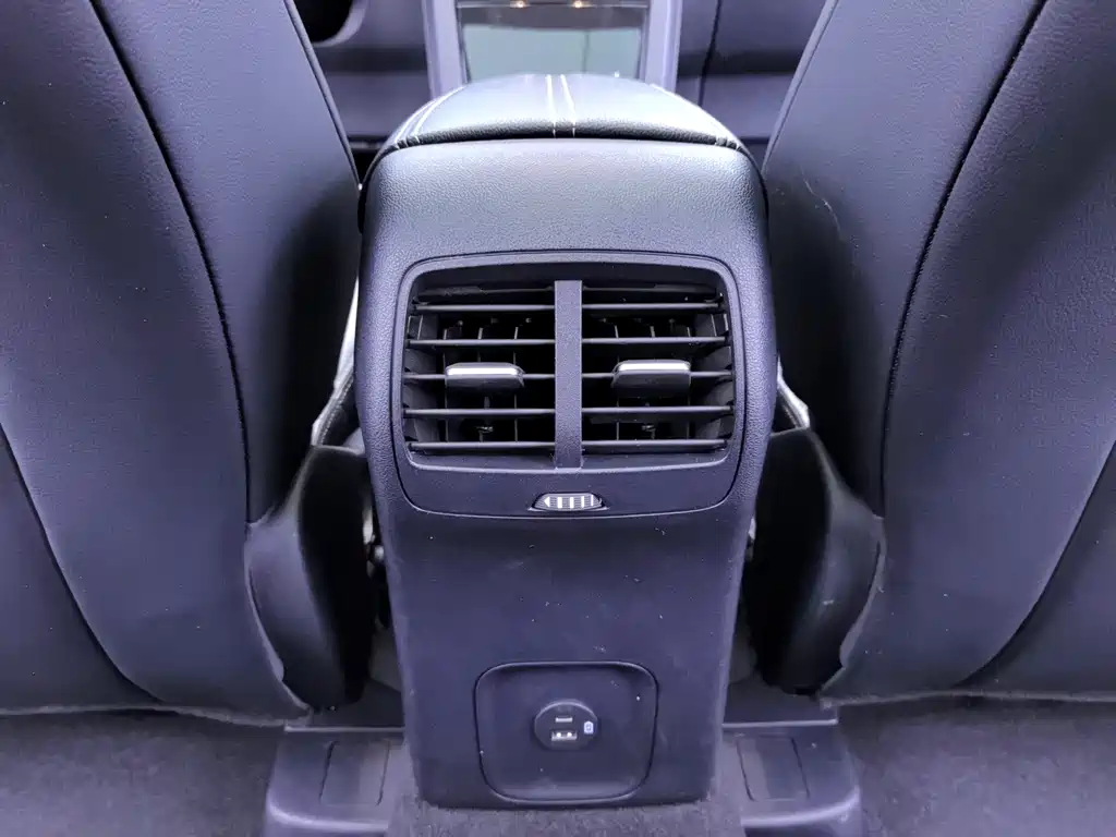 Ford Escape 2021 — фото 16