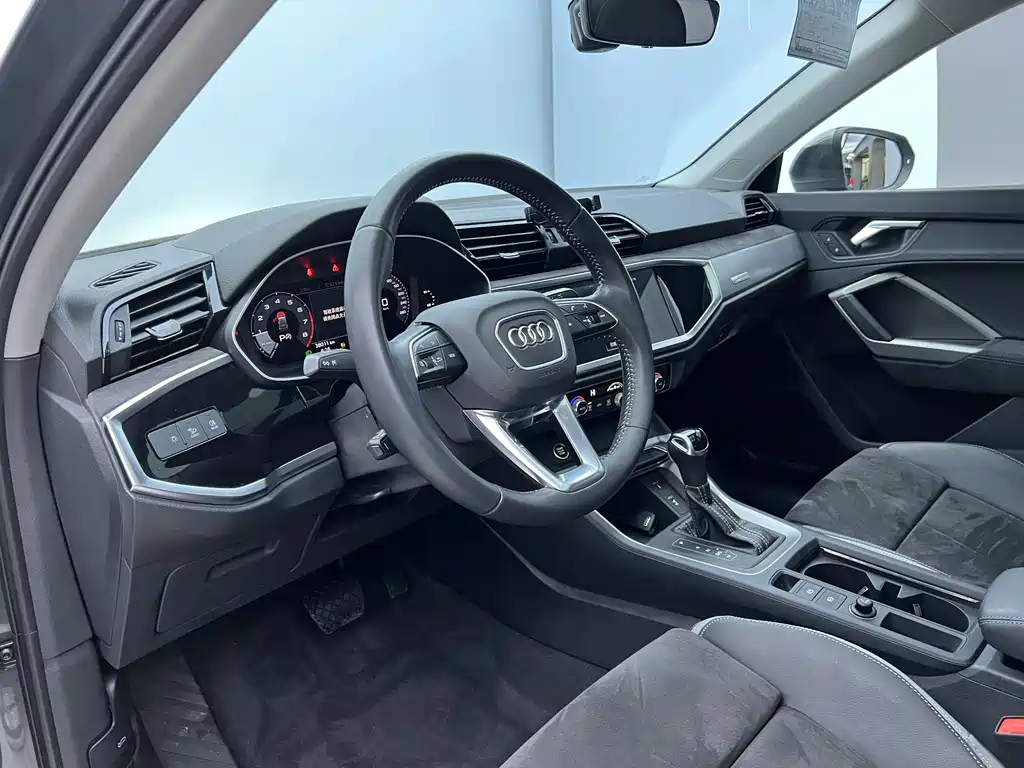 Audi Q3 2022 — фото 22