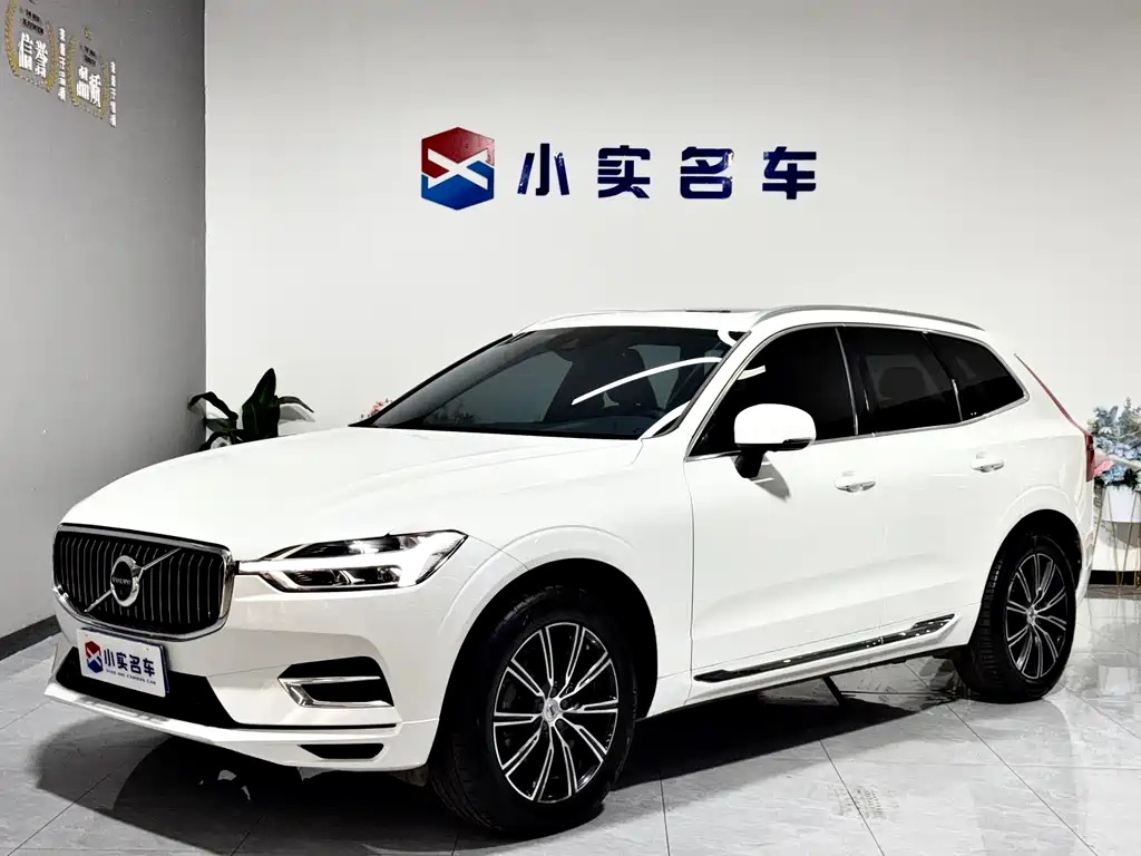 Volvo XC60 2020 — фото 1