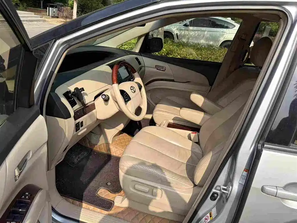 Toyota Previa 2016