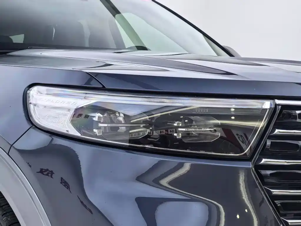 Ford Explorer 2022 — фото 27