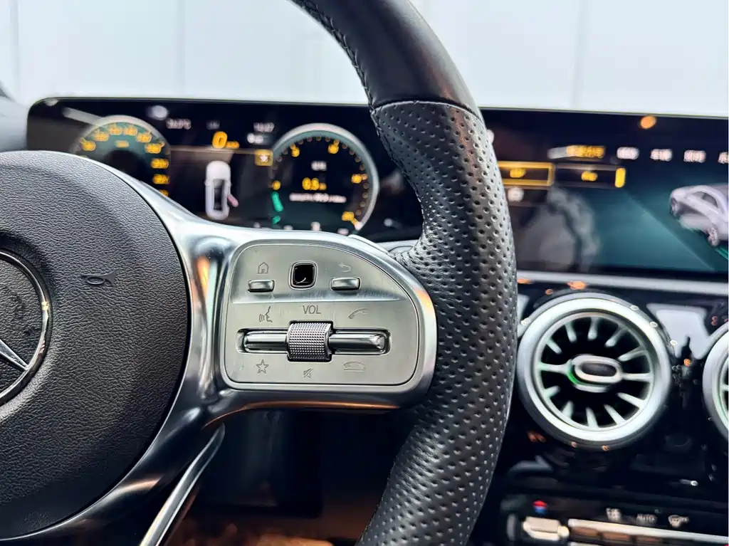 Mercedes-Benz A-Class 2022 — фото 20