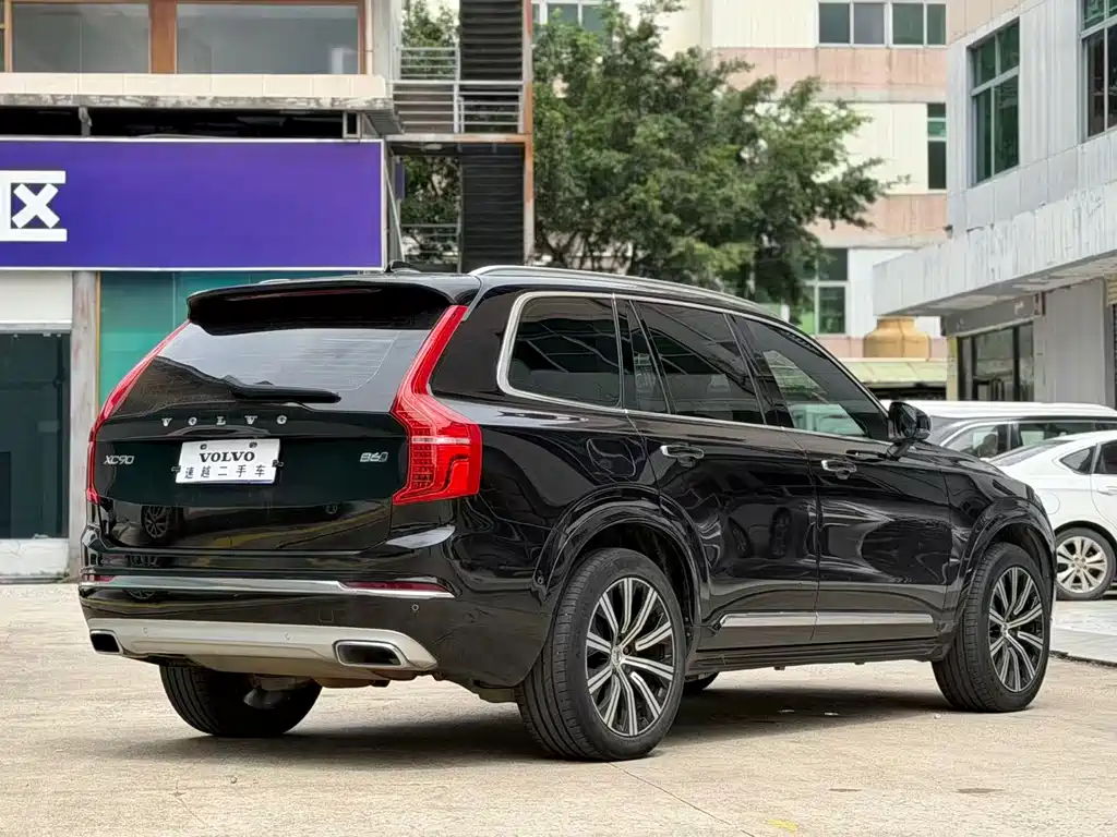 Volvo XC90 2021 — фото 13