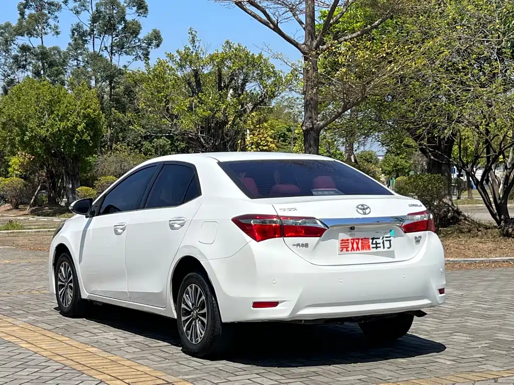 Toyota Corolla 2017 — фото 5