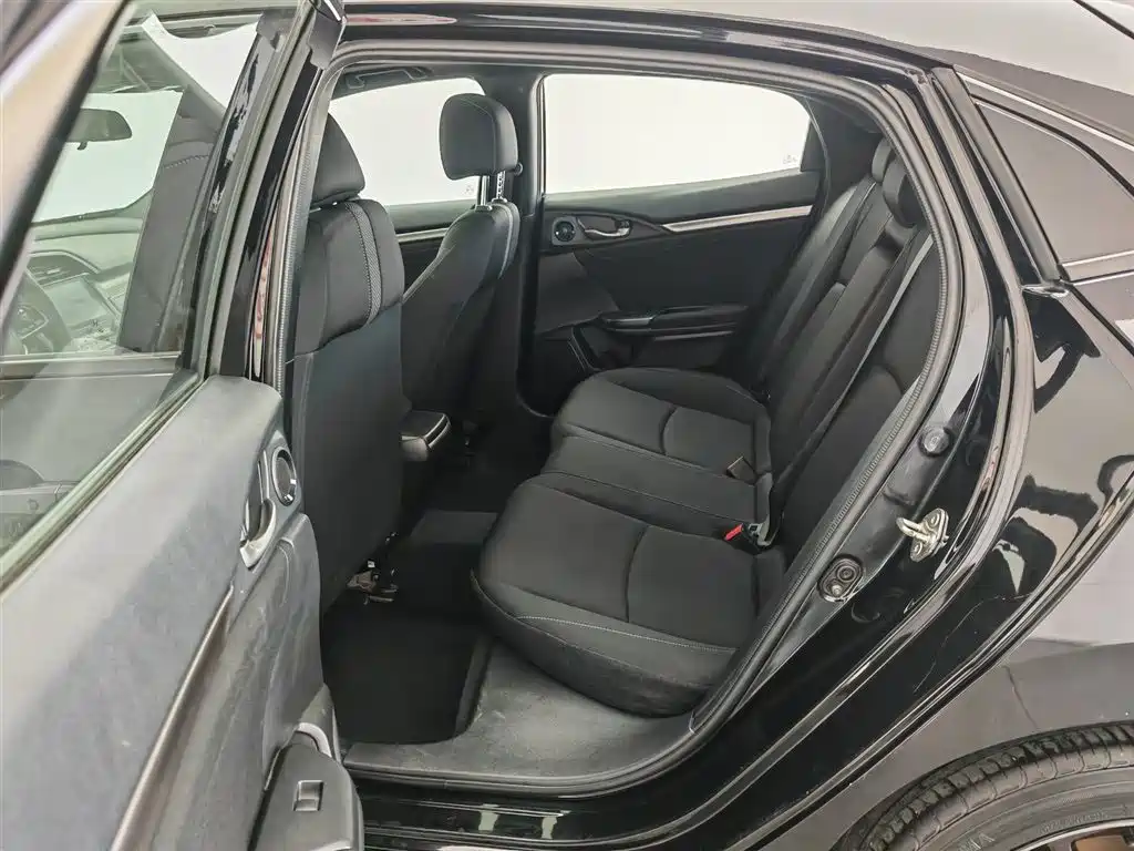 Honda Civic 2020 — фото 15