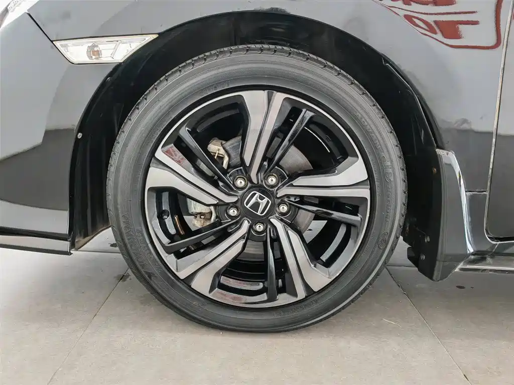 Honda Civic 2020 — фото 17