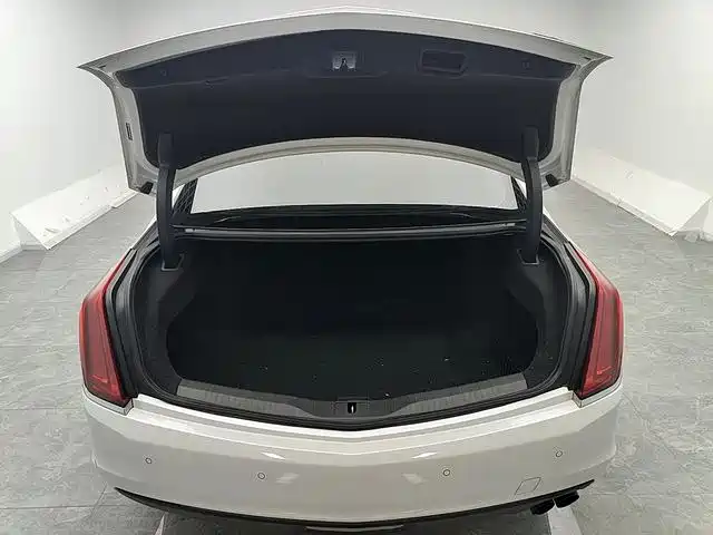 Cadillac CT6 2017 — фото 15