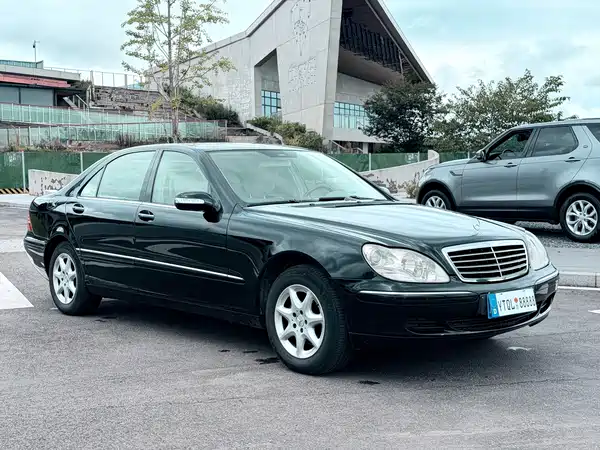 Mercedes-Benz S-Class 2005