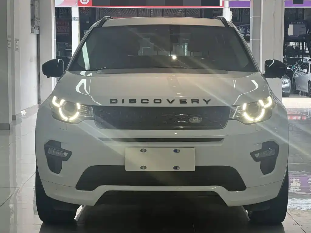 Land Rover Discovery Sport 2017 — фото 2