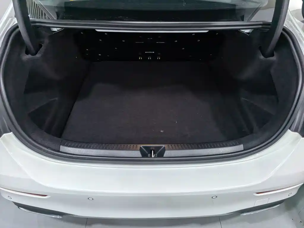 Mercedes-Benz A-Class 2024 — фото 13