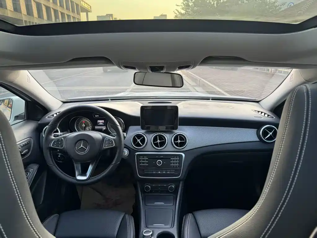 Mercedes-Benz GLA 2016 — фото 11