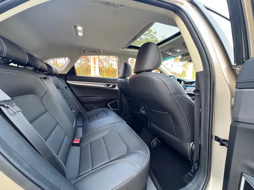 Geely Emgrand GS 2020 — фото 20