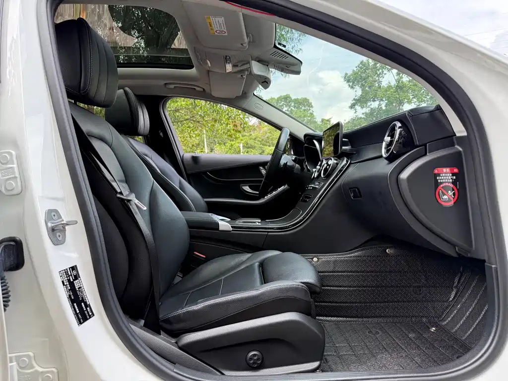 Mercedes-Benz C-Class 2019 — фото 15