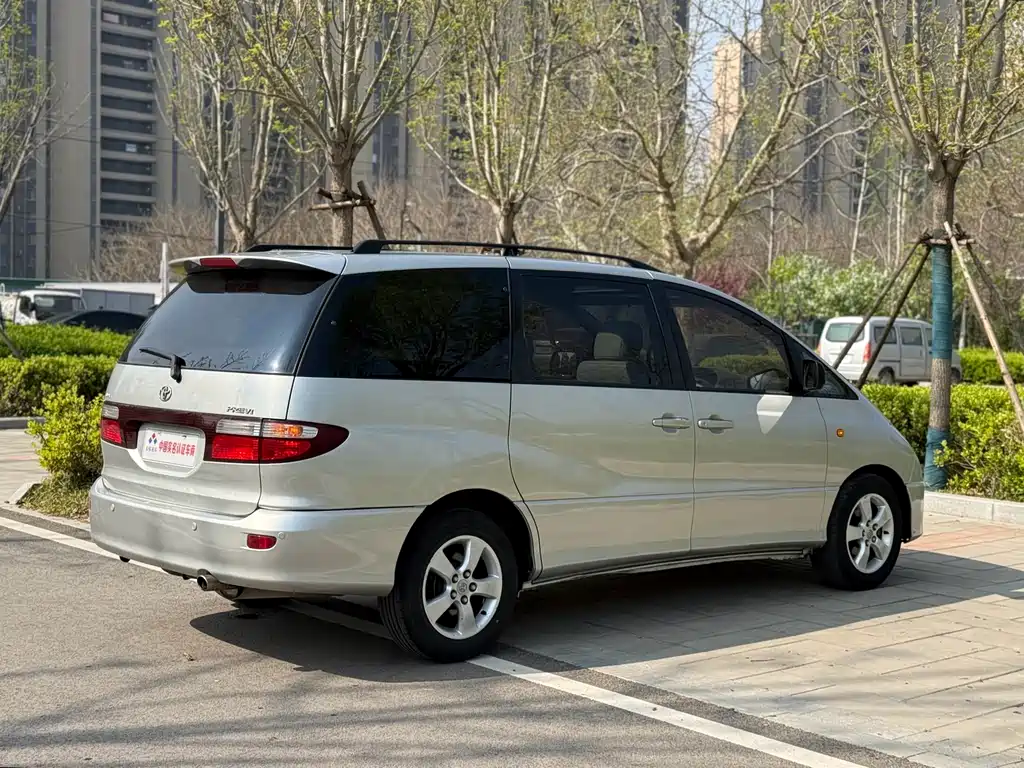 Toyota Previa 2003 — фото 18