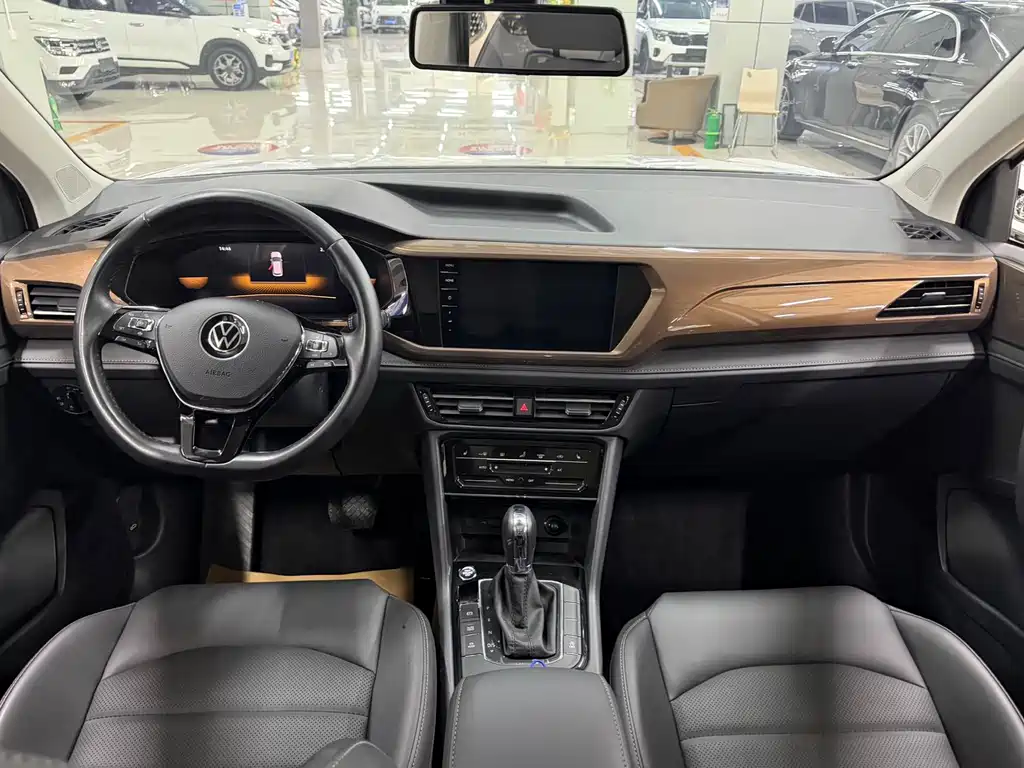 Volkswagen Tharu 2022