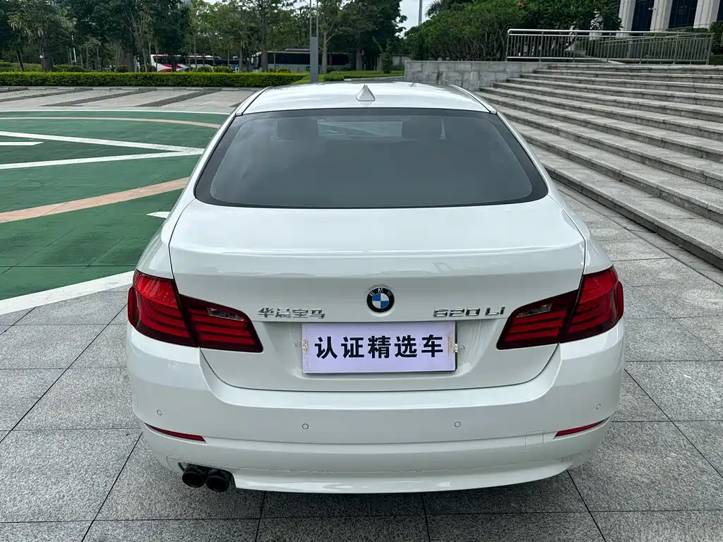 BMW 5 Series 2013 — фото 31